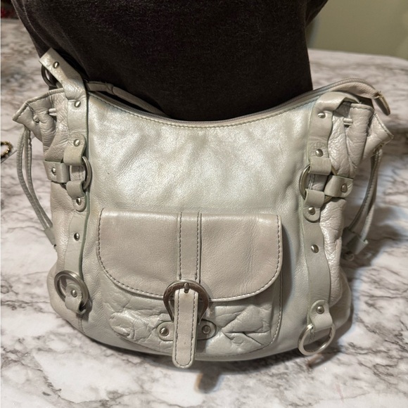 Elegant Cream Genuine Leather Shoulder Bag - Picture 12 of 13